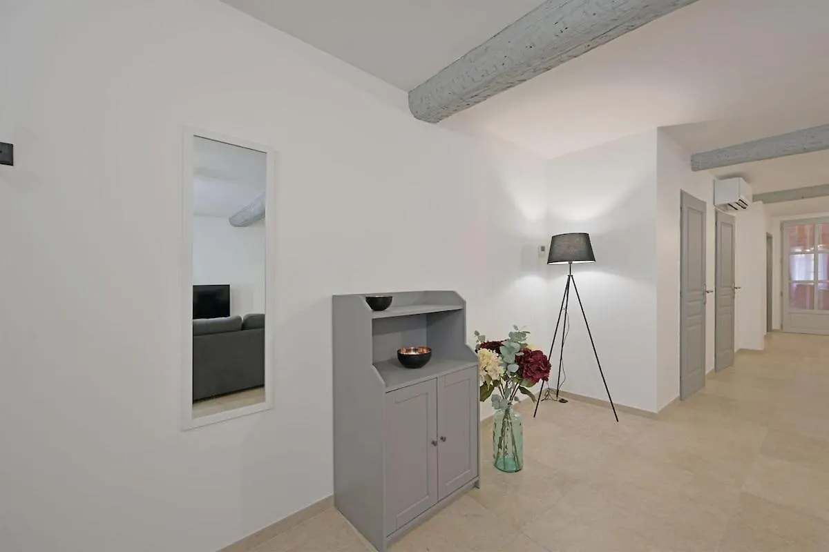 Holiday home Maison Carry - Clim - Wi-Fi - Terrasse Avignon