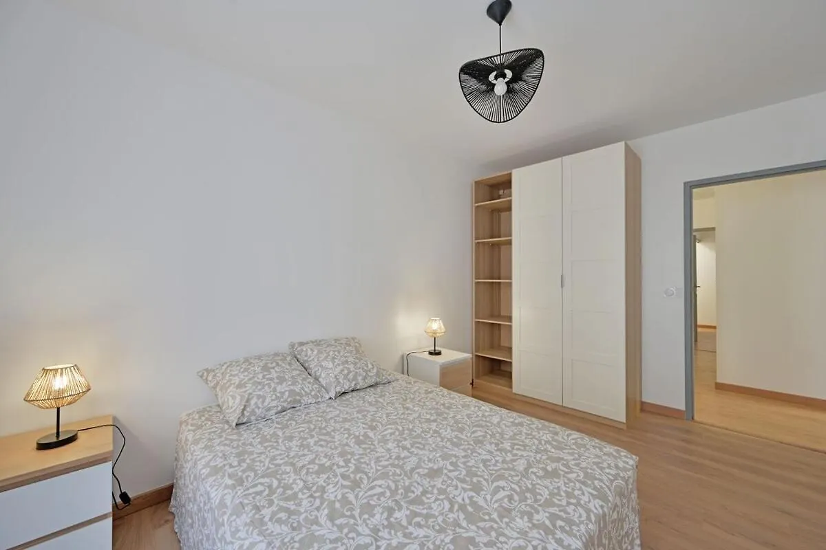 Maison Carry - Clim - Wi-Fi - Terrasse Avignon 0*,  France